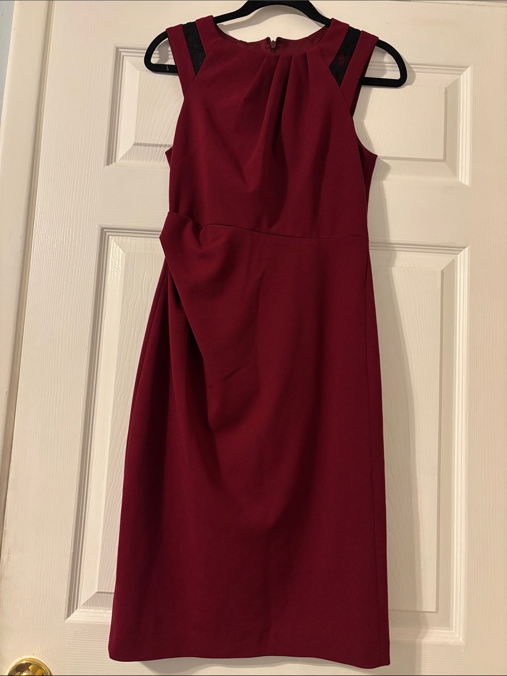 ANTONIO MELANI Sleeveless Wine Sheath Dress with Black Shoulder Accents